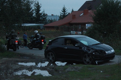garwolin - Honda i BMW zderzyĹ‚y siÄ™ na RomanĂłwce