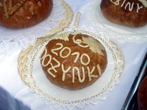garwolin - Garwolin: dzielenie dożynkowego chleba garwolin - Garwolin: dzielenie dożynkowego chleba