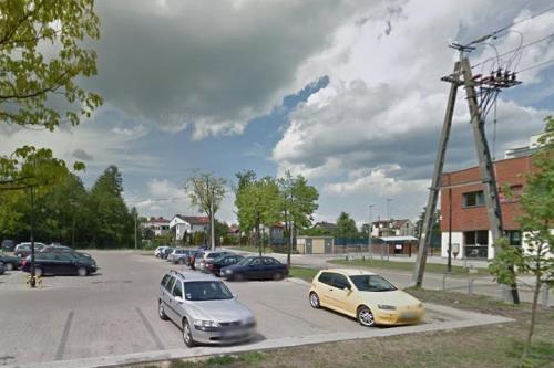 garwolin - Będš szlabany na wjazdach na parking Garwolanki