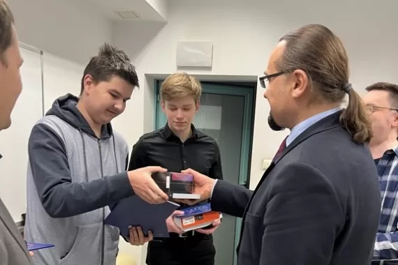 garwolin - Patryk Przybysz pokonaĹ‚ studentĂłw UPH w Siedlcach