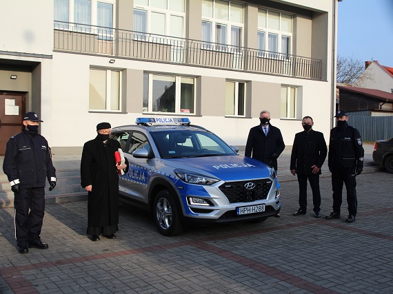 garwolin - Nowy samochĂłd dla ĹĽelechowskich policjantĂłw