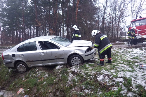 garwolin - Samochody dachowaĹ‚y. KierujĹˇce miaĹ‚y duĹĽo szczÄ™Âścia